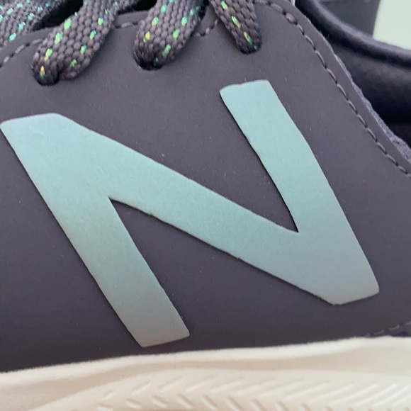 Brand New Balance-FuelCore Coast Sneaker 5 Youth Medium Kid Shoe - Picture 2 of 16